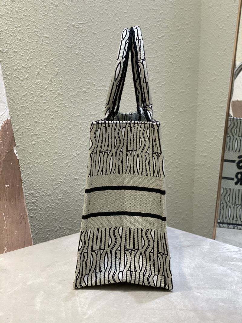 chr1st1an D10r shopping bags